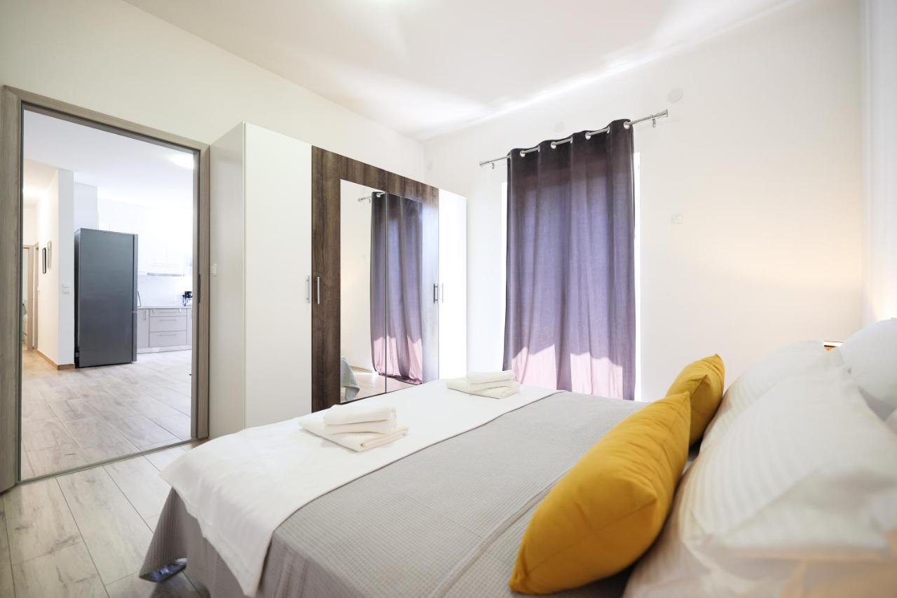 Mathilda'S Apartment Zadar Exterior photo